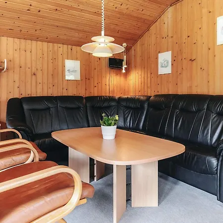 8 Person In Vaeggerlose-by Traum Bøtø By
